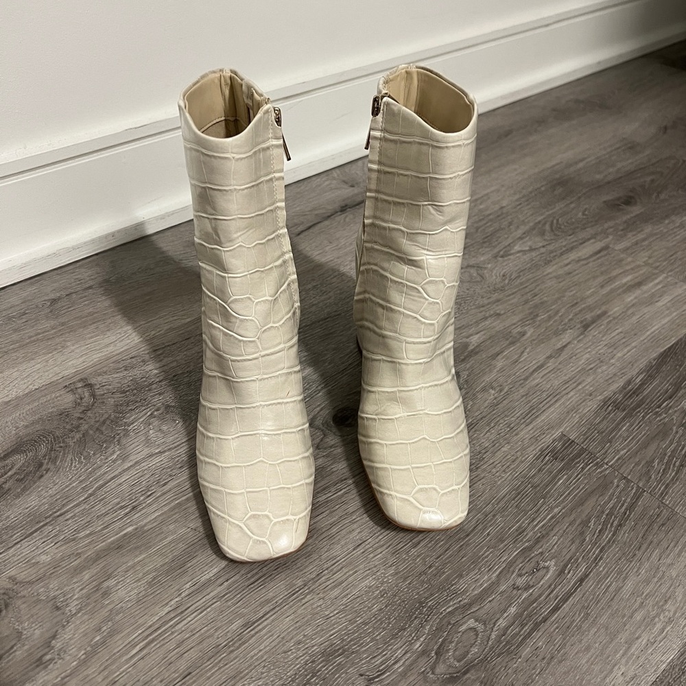 Sam Edelman white (faux) animal skin booties